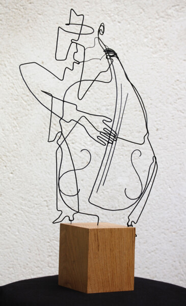 Sculpture titled "Le contrebassiste" by Laure Simoneau, Original Artwork, Metals