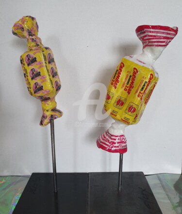 Sculpture titled "Carambar ,malabar" by Laurence Clerembaux, Original Artwork, Clay