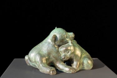 Sculpture titled "Les oursons" by Laurence Friche, Original Artwork, Bronze