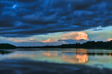 Photographie intitulée "Le Lac" par Laurence Masson, Œuvre d'art originale, Photographie numérique