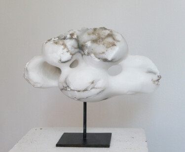 Скульптура под названием "Petit nuage VI" - Laurent Boucheron, Подлинное произведение искусства, Камень
