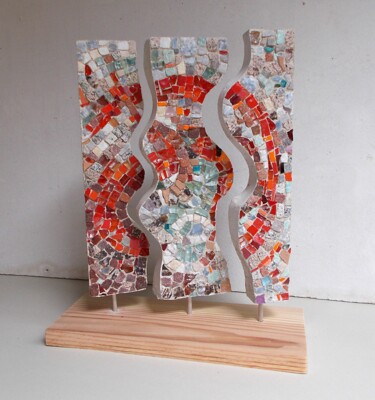 Escultura titulada "TRIO ROUGE" por Laurent Hunzinger, Obra de arte original, Mosaico