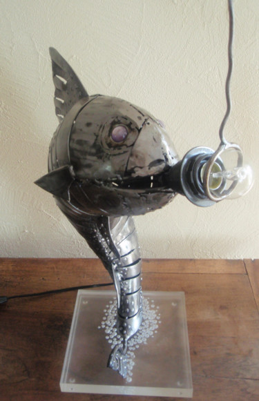 Sculpture titled "Le poisson pêché" by Laurent Vaillant, Original Artwork, Metals