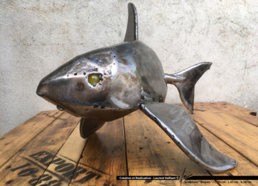 Sculpture titled "requin" by Laurent Vaillant, Original Artwork, Metals