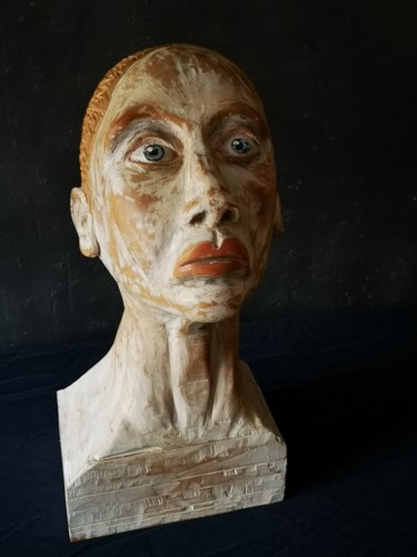 Sculptuur getiteld "blue eyes" door Laurent Reverchon, Origineel Kunstwerk, Hout