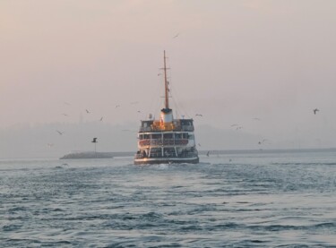 Photography titled "A ferry in Istanbul" by Lavinia, Original Artwork, Non Manipulated Photography