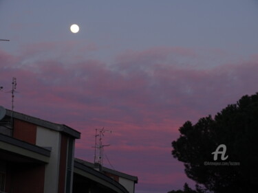 Φωτογραφία με τίτλο "The Moon at the sun…" από Aurelio Nicolazzo, Αυθεντικά έργα τέχνης, Ψηφιακή φωτογραφία