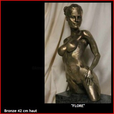 Escultura intitulada "FLORE patine miel" por Le Cann, Obras de arte originais, Bronze