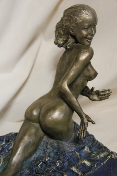 Sculpture titled "JEUX D EAU" by Le Cann, Original Artwork, Bronze