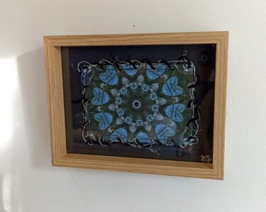 Textile Art titled "Kaléidoscope brodé…" by Léa Coutureau, Original Artwork, Embroidery Mounted on Cardboard