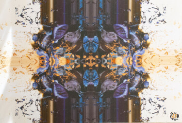 Arts numériques intitulée "Symétrie irisée" par Léa Coutureau, Œuvre d'art originale, Photo montage