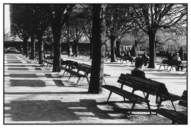 Photographie intitulée "L'ombre de Brassens" par Léa Sg, Œuvre d'art originale
