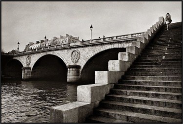 Photographie intitulée "Quai de Seine" par Léa Sg, Œuvre d'art originale
