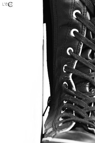 摄影 标题为“shoes!” 由L'Écla, 原创艺术品