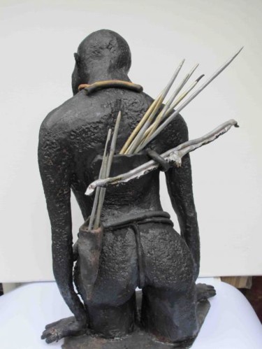 Sculpture intitulée "guerrier 1" par Monique Le Corre Beigbeder, Œuvre d'art originale, Terre cuite