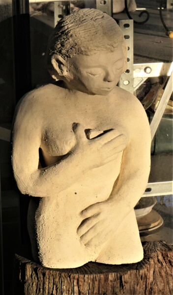 Sculpture titled "Caresses sous la do…" by Daniel Le Curieux, Original Artwork, Terra cotta