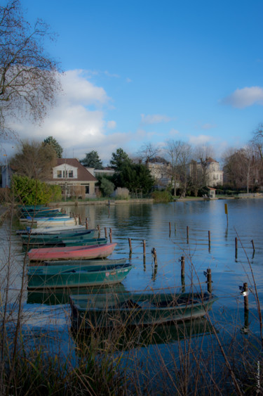 Photographie intitulée "Au bord du lac" par Léna Constantin, Œuvre d'art originale