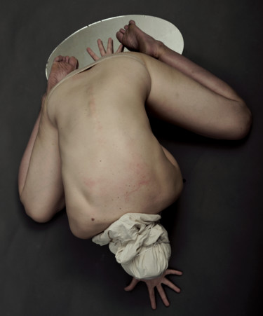 Photographie intitulée "fosi[d nip[ / Figur…" par Leni Smoragdova, Œuvre d'art originale, Photographie argentique