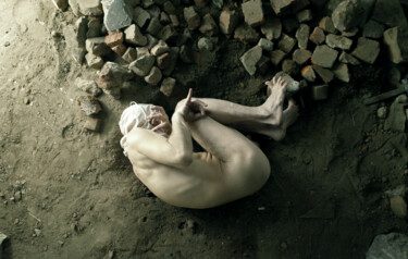 Fotografie mit dem Titel "dfgdfuroi / Figures…" von Leni Smoragdova, Original-Kunstwerk, Analog Fotografie