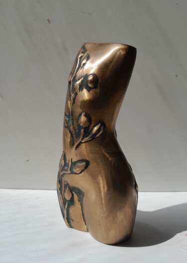 Скульптура под названием "naked female torso…" - Leo Adam (Leonid Shatsylo), Подлинное произведение искусства, Бронза