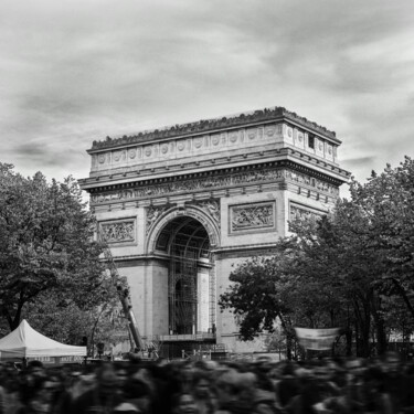 Фотография под названием "Silhouette du Triom…" - Léo Levacher, Подлинное произведение искусства, Цифровая фотография