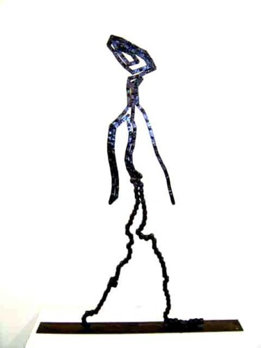 Sculpture intitulée "L_homme_qui_marche_…" par Léo, Œuvre d'art originale, Métaux