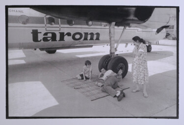 Fotografie mit dem Titel "Tarom - Platinum /…" von Leonard Radu Chioveanu, Original-Kunstwerk, Analog Fotografie Auf Karton…