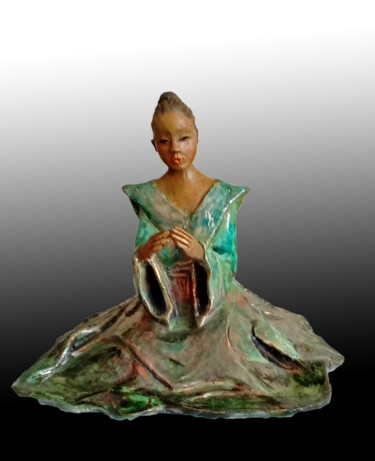 Скульптура под названием "PRIERE A BOUDHA" - Léone Digraci, Подлинное произведение искусства, Терракота