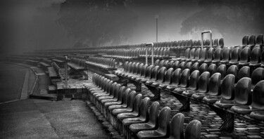 Fotografia zatytułowany „Die Tribüne (Print)!” autorstwa Leopold Brix, Oryginalna praca, Fotografia cyfrowa