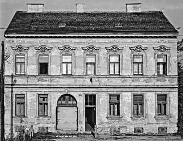 Fotografie getiteld "Ein sonniges Zinsha…" door Leopold Brix, Origineel Kunstwerk, Film fotografie