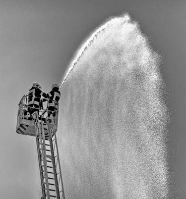 Photography titled "Die Feuerwehrübung" by Leopold Brix, Original Artwork, Digital Photography