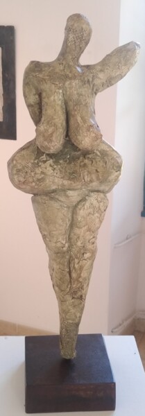 Sculpture titled "Venus préhistorique" by Kim.B, Original Artwork, Plaster