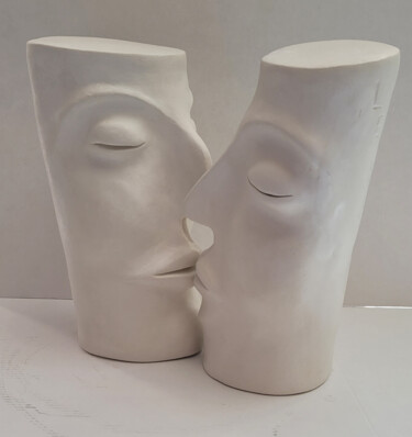 Sculptuur getiteld "Le baiser" door Raymonde Koelblen/Pitoizel (PitRe), Origineel Kunstwerk, Klei