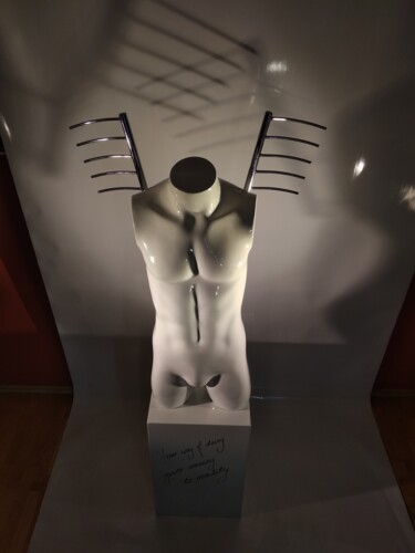 Sculpture intitulée "Icar" par Leszek Dziaduch, Œuvre d'art originale, Résine
