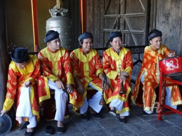 Photography titled "Vietnam groupe musi…" by Michèle Letellier, Original Artwork, Non Manipulated Photography