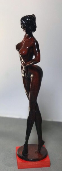 Sculpture titled "La tettona" by Licia Trobia, Original Artwork, Resin