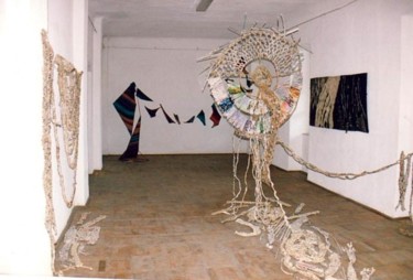 Installation intitulée "La Roue du moulin" par Lyria, Œuvre d'art originale