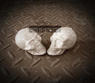 Photography titled "Skulls in love" by Lilith Stabs, Original Artwork