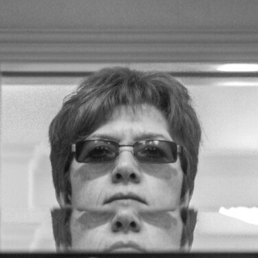 Linda Chapman Profile Picture Large