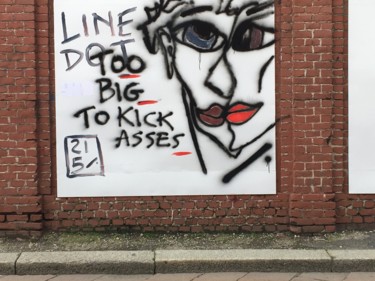 Schilderij getiteld "Too Big to Kick Ass…" door Linedot, Origineel Kunstwerk, Graffiti
