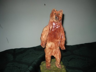 Скульптура под названием "медведь-гризли" - Lion82, Подлинное произведение искусства, Керамика