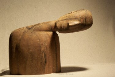 Rzeźba zatytułowany „Listening to the ea…” autorstwa Liquette-Gorbach, Oryginalna praca, Drewno