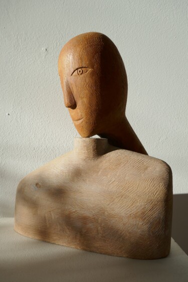 Skulptur mit dem Titel "Tell me your history" von Liquette-Gorbach, Original-Kunstwerk, Holz