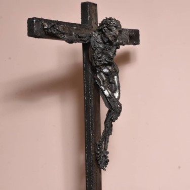 Escultura intitulada "Crucifixion" por Ljuba, Obras de arte originais, Metais