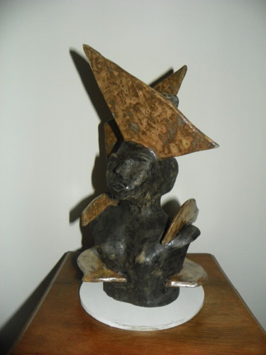 Sculpture titled "DANUS" by Lgh, Original Artwork, Clay