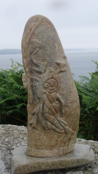 Sculpture titled "menhir et korrigan" by Loic Carmes, Original Artwork
