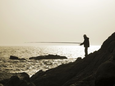 Photographie intitulée "Fishing day" par Loic Giraud, Œuvre d'art originale