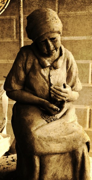 Sculpture titled "A mulher e as semen…" by Arley Lopes, Original Artwork, Ceramics