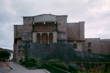 Фотография под названием "Templo del Sol" - Ricardo Lopez Risso, Подлинное произведение искусства, Пленочная фотография