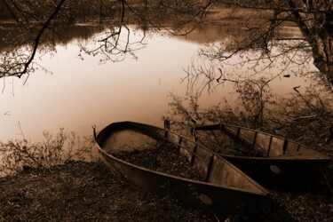 Fotografia intitolato "barche affondate" da Lorenzo Corti, Opera d'arte originale, Fotografia digitale